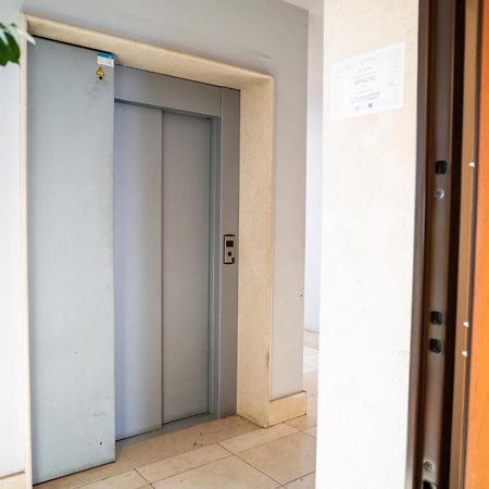 Milu'Seaview Ampia Casa Vista Mare Apartment โจวีนัซโซ ภายนอก รูปภาพ