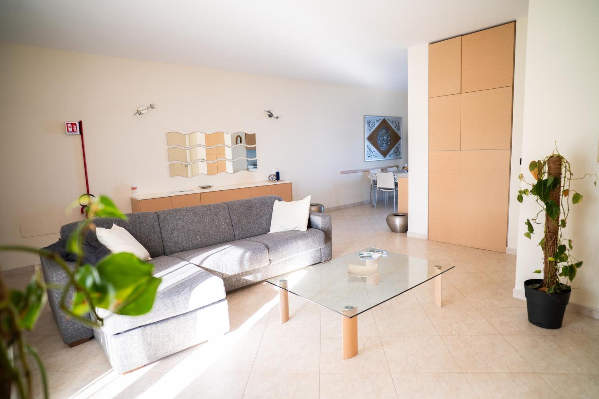 Milu'Seaview Ampia Casa Vista Mare Apartment โจวีนัซโซ ภายนอก รูปภาพ