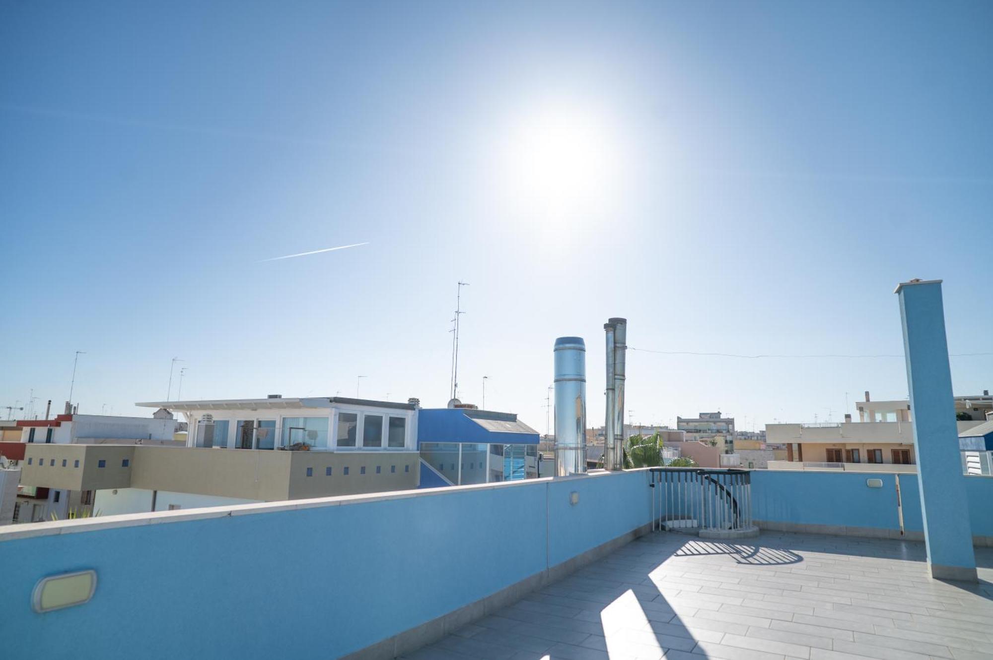 Milu'Seaview Ampia Casa Vista Mare Apartment โจวีนัซโซ ภายนอก รูปภาพ