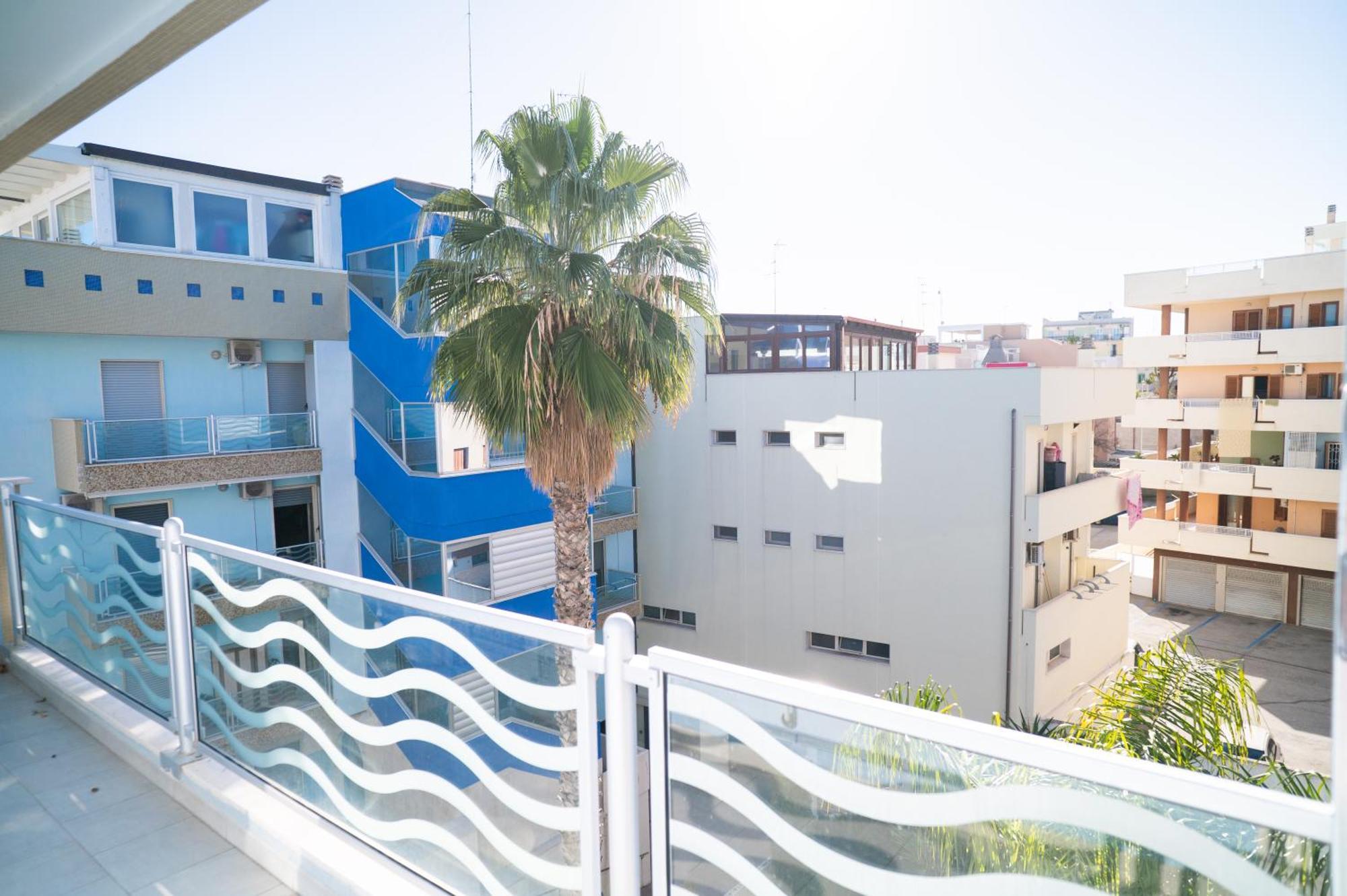 Milu'Seaview Ampia Casa Vista Mare Apartment โจวีนัซโซ ภายนอก รูปภาพ