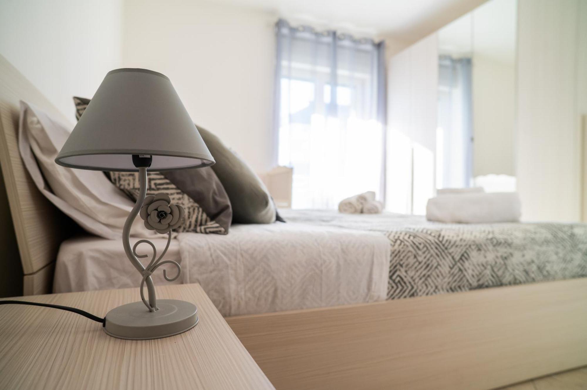 Milu'Seaview Ampia Casa Vista Mare Apartment โจวีนัซโซ ภายนอก รูปภาพ