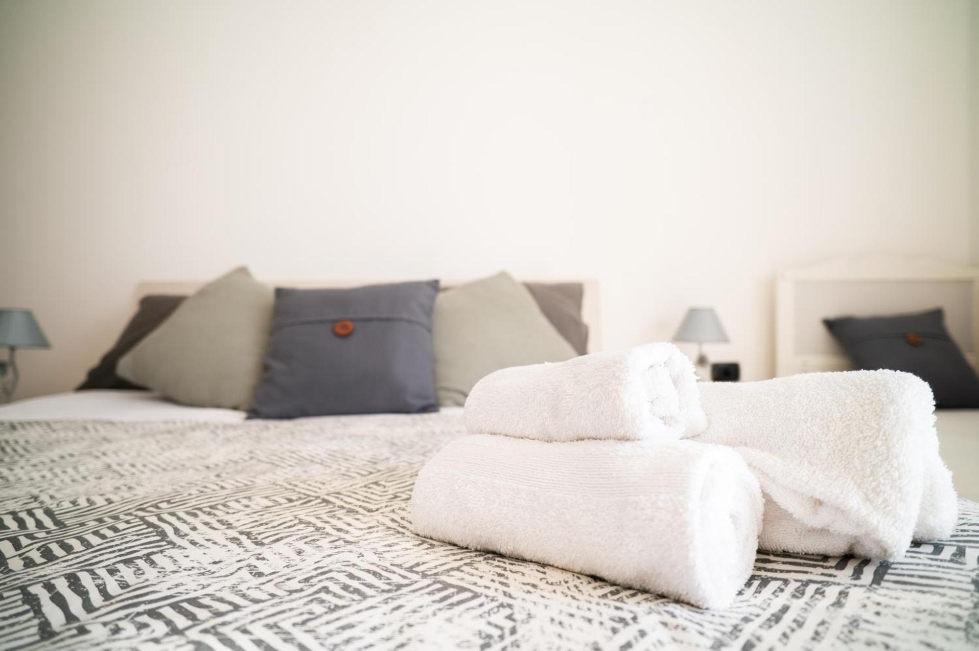 Milu'Seaview Ampia Casa Vista Mare Apartment โจวีนัซโซ ภายนอก รูปภาพ